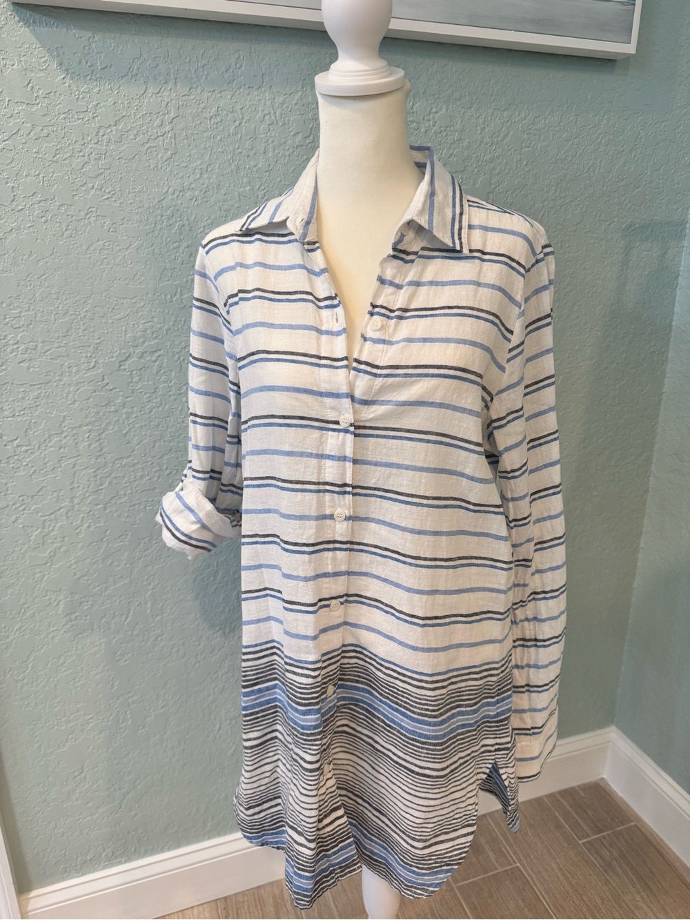 EUC Tommy Bahama coverup, size small
